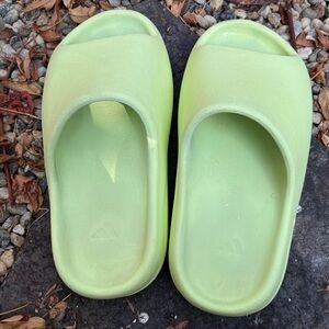 AUTHENTIC YEEZY SLIDES size 5 GLOW GREEN (preowned)